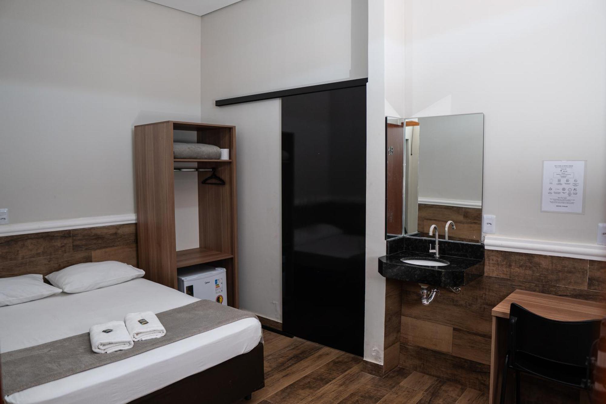 Hotel Nixon Itaí Buitenkant foto